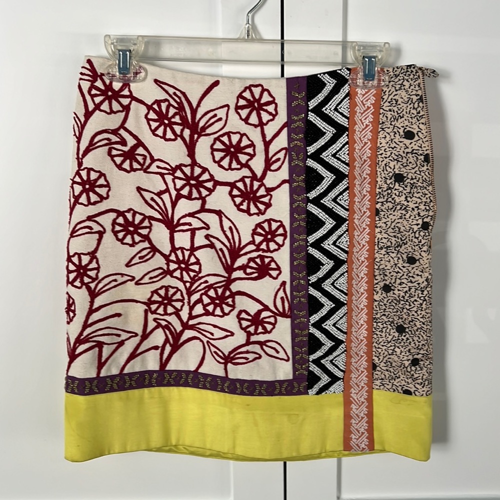 Unique, anthropologie skirt, Leifnotes brand, size 2